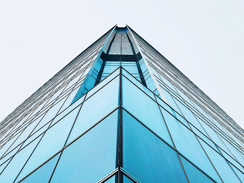 Imagen de un edificio de oficinas alto